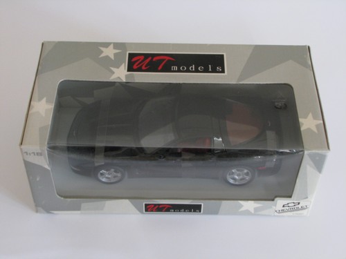 Scale diecast ut - 1:18,