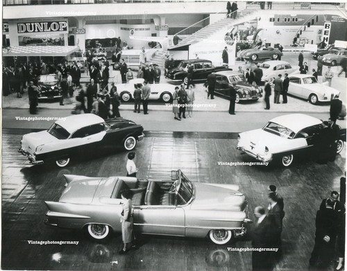 G965 photo 1950s frankfurt car - photo,
